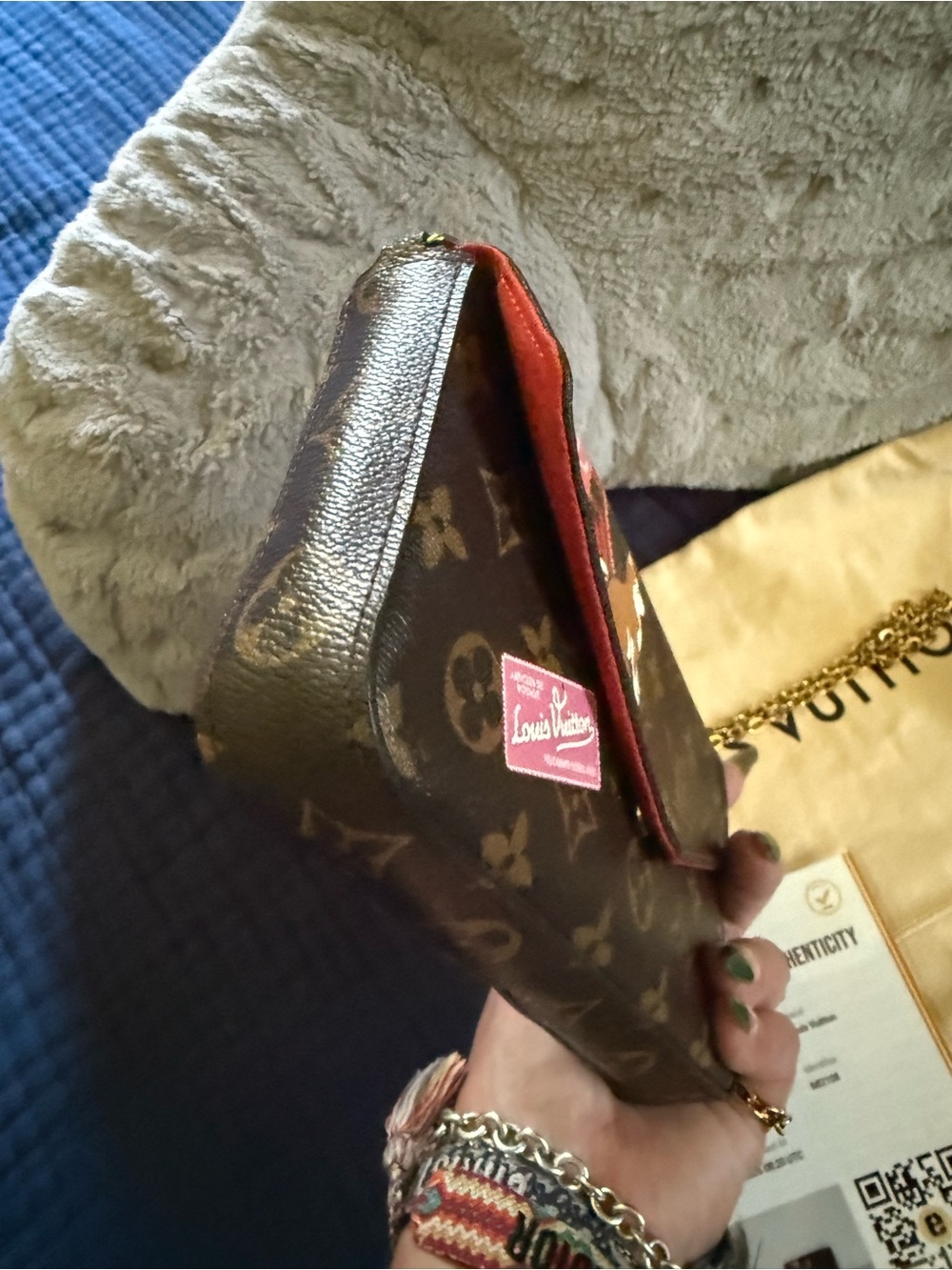 /traded/💯 Louis Vuitton Felicie ‘My LV World Tour’ Pochette - Picture 8 of 11